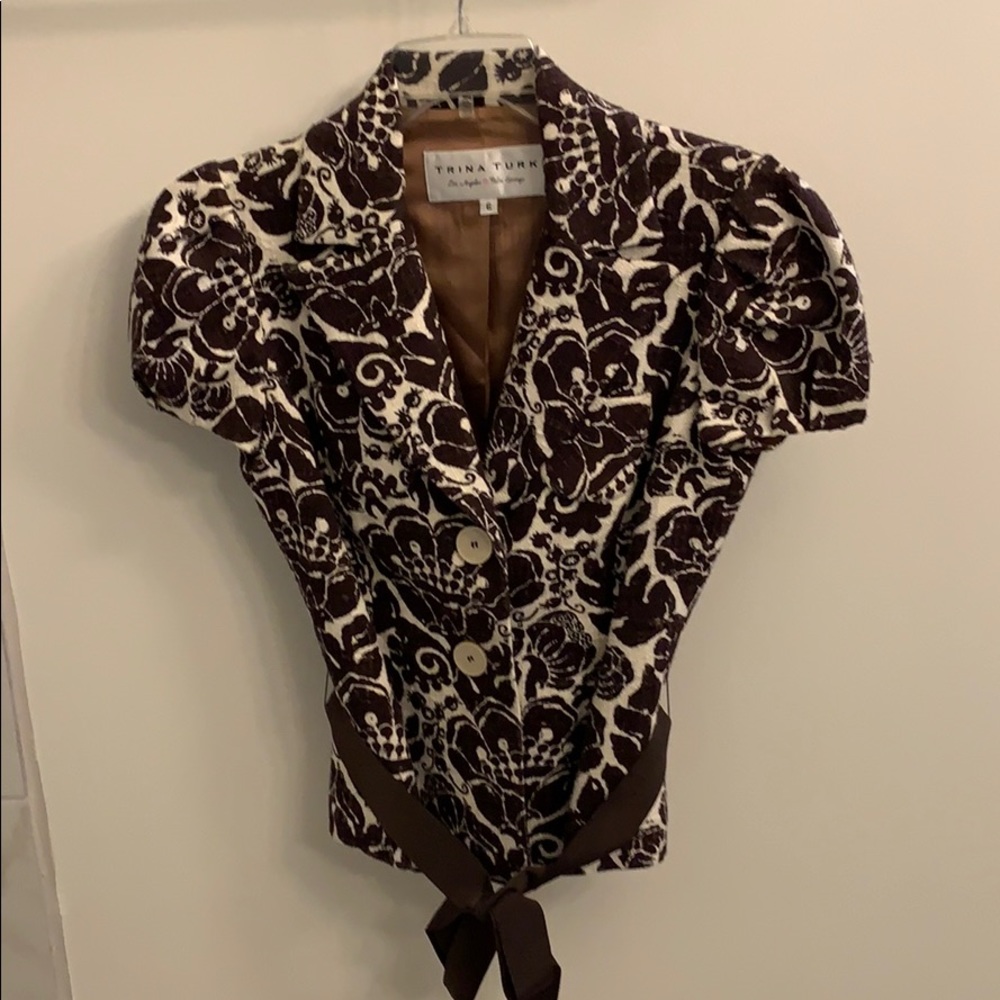 Trina Turk Women’s Blazer Size 6 Cropped blazer with sash